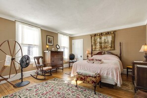 House (5 Bedrooms) | Interior