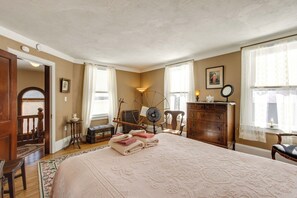 House (5 Bedrooms) | Interior