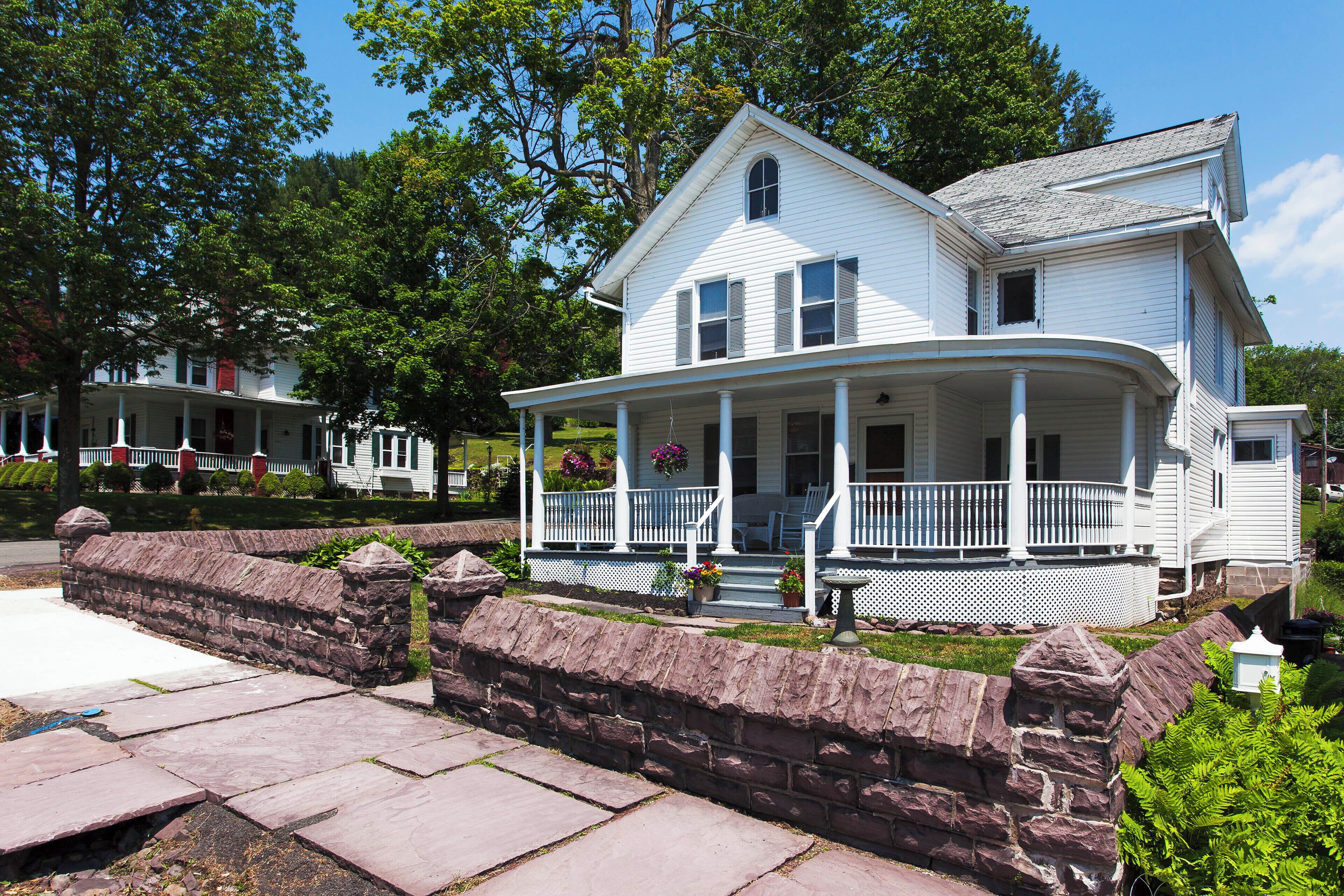 المنشأة من الداخل