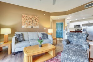 Apartment (2 Bedrooms) | Interior - 14 Mi to Dtwn: Phoenix Condo w/ Balcony & Spa! (Phoenix)