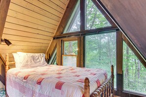 House (3 Bedrooms) | Interior - Brevard Chalet w/ Stunning Blue Ridge Mtn Views! (Brevard)