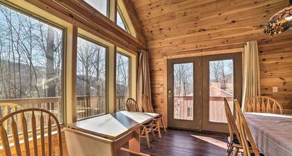 Cabin w/ Mtn View, 4 Mi to Massanutten Resort