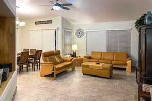 Talo (3 Bedrooms) | Sisätilat