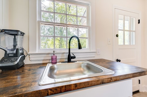 Winston-salem Vacation Rental ~ 3 Mi to Downtown!