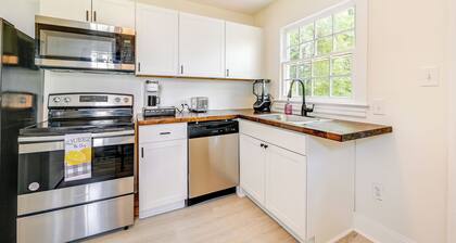 Winston-salem Vacation Rental ~ 3 Mi to Downtown!