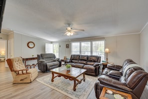 Interior - Secluded Hayesville Cabin Rental w/ Deck & Grill! (Hayesville)