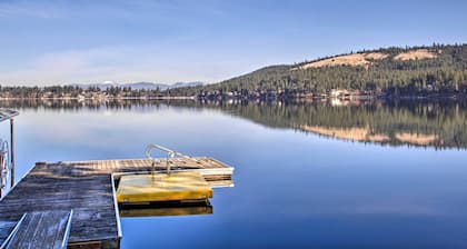 Luxurious Liberty Lake Hideaway w/ Hot Tub!