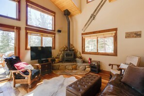 House (3 Bedrooms) | Interior - Rustic Mountain Sanctuary on 2 Acres w/ Deck! (Alma)
