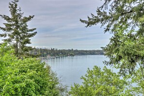 House (3 Bedrooms) | Interior - 'honeysuckle on Hayden' Lakefront Home w/ Dock! (Hayden)