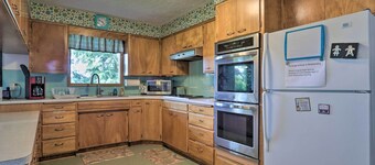 'honeysuckle on Hayden' Lakefront Home w/ Dock!