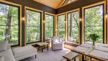 House (1 Bedroom) | Interior