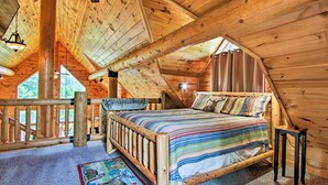 4 bedrooms, iron/ironing board, bed sheets - Family Retreat: Hot Tub, Bbq, Deck, & Game Room! (Sevierville)