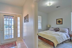 Apartment (1 Bedroom) | Interior