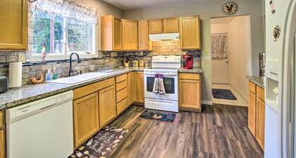Updated Coos Bay Home ~ 2 Mi to Pacific Ocean