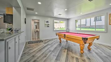 House (5 Bedrooms) | Interior