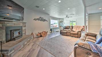 House (5 Bedrooms) | Interior