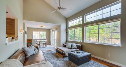 13 Mi to Dtwn Denver: Arvada Townhome w/ Deck