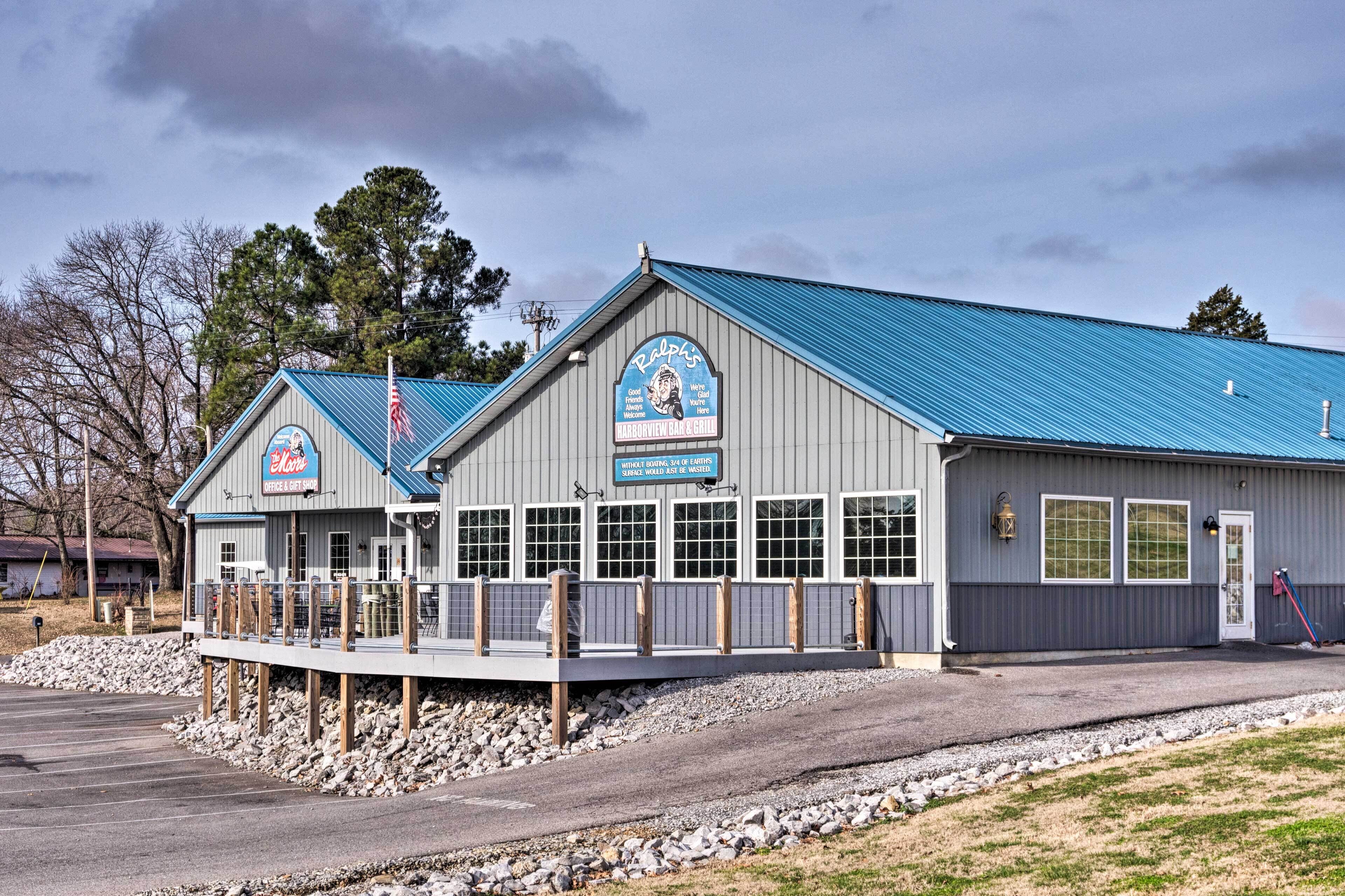 المنشأة من الداخل