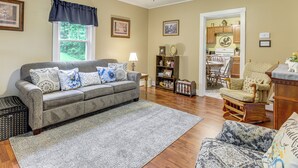 House (2 Bedrooms) | Interior - 'grandma's Farm House' on 125 Acres w/ Fire Pit! (Beattyville)