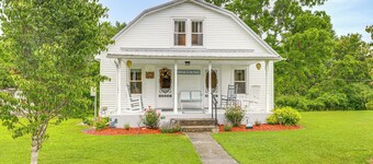 'grandma's Farm House' on 125 Acres w/ Fire Pit!