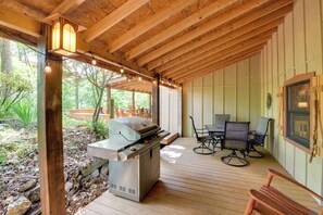 Interior - Relaxing Cosby Cabin w/ Fire Pit & Covered Porch! (Cosby)