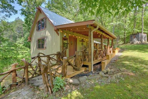 Relaxing Cosby Cabin w/ Fire Pit & Covered Porch!