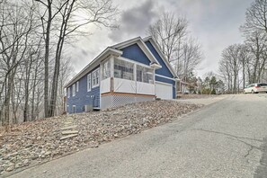 House (3 Bedrooms) | Interior - 1 Mi to Nubs Nob: Pet-friendly Home w/ Hot Tub (Harbor Springs)