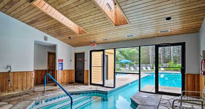 1 Mi to Nubs Nob: Pet-friendly Home w/ Hot Tub