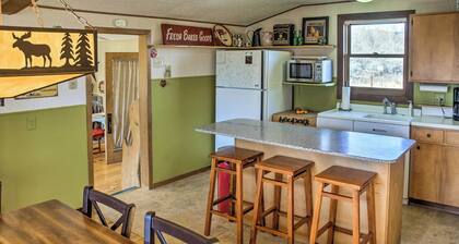 Emigrant Cabin on 10 Acres w/ BBQ & Peaceful Views