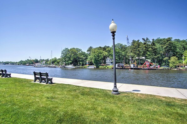 Apartment (1 Bedroom) | Interior - Charming Saugatuck Condo w/ Private Deck + Grill! (Saugatuck)