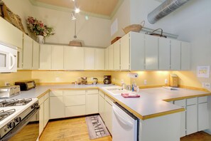 Apartment (1 Bedroom) | Interior