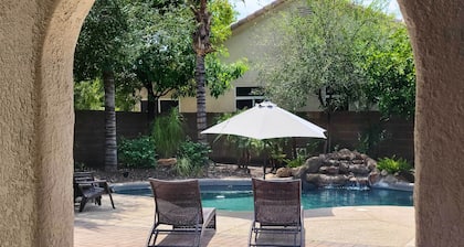 Beautiful Backyard: Comfortable Phoenix Getaway!