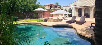 Beautiful Backyard: Comfortable Phoenix Getaway!
