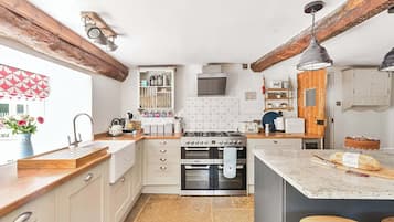 Cottage | Private kitchen