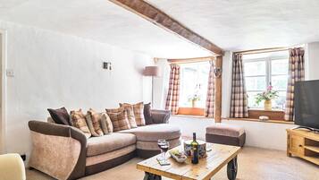 Cottage | Living area