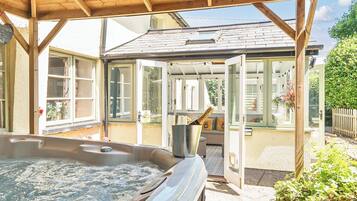 Cottage | Terrace/patio