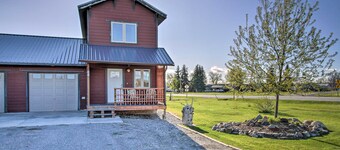 Updated Townhouse w/ Pergola, Walk to Downtown!