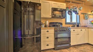 Apartment (2 Bedrooms) | Bahagian dalam