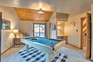 House (3 Bedrooms) | Interior - 1 Mi to Lake: Secluded Cabin w/ Deck in Munds Park (Munds Park)