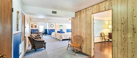 Vila (3 Bedrooms) | Cozinha privada | Micro-ondas, fogão, cooktop, talheres/pratos/utensílios de cozinha