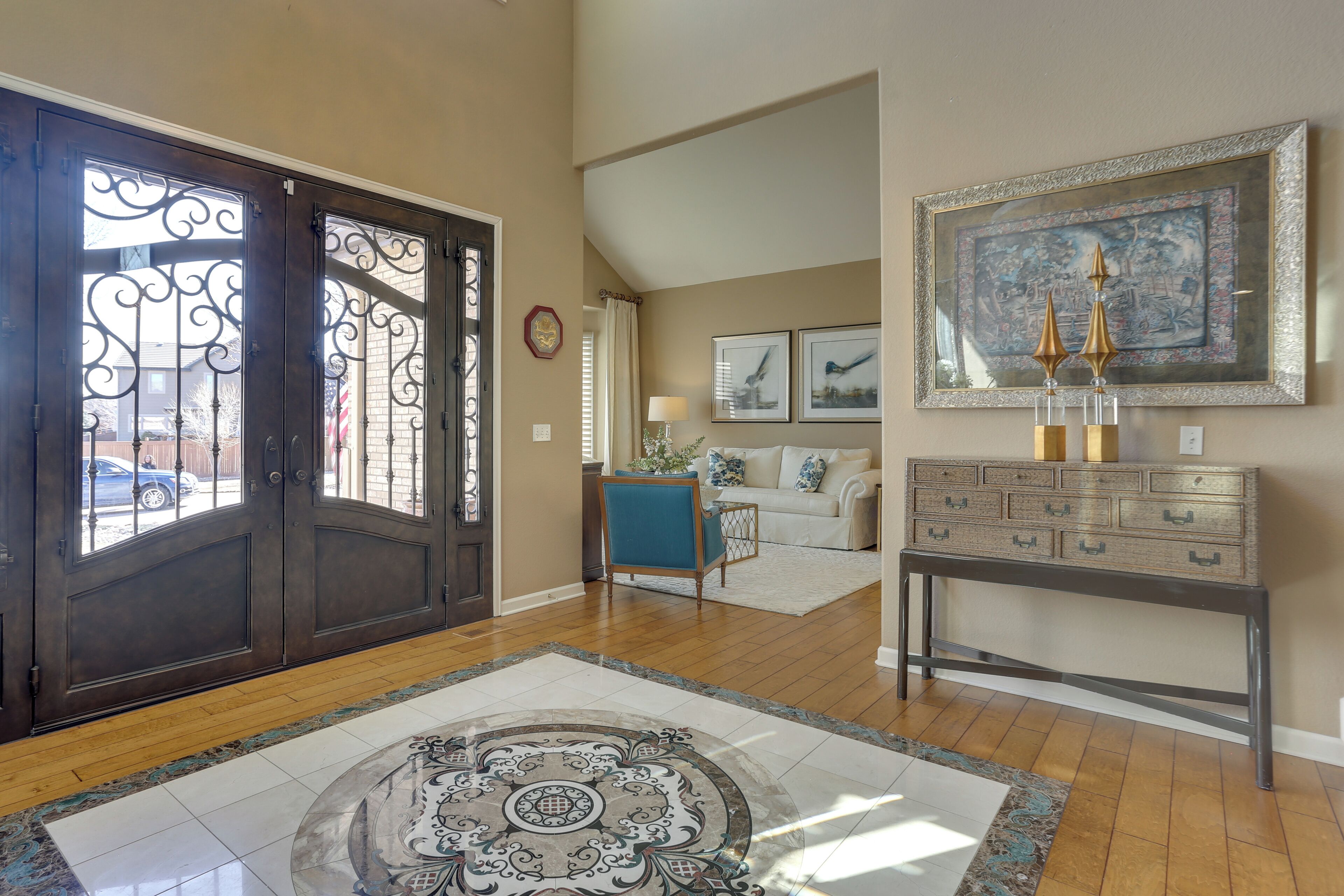 House (4 Bedrooms) | Interior