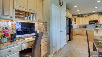 Rumah (4 Bedrooms) | Interior