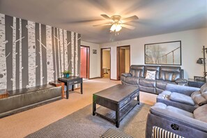 House (6 Bedrooms) | Interior - Spacious Tobyhanna Family Home: Pool/beach Access! (Tobyhanna)