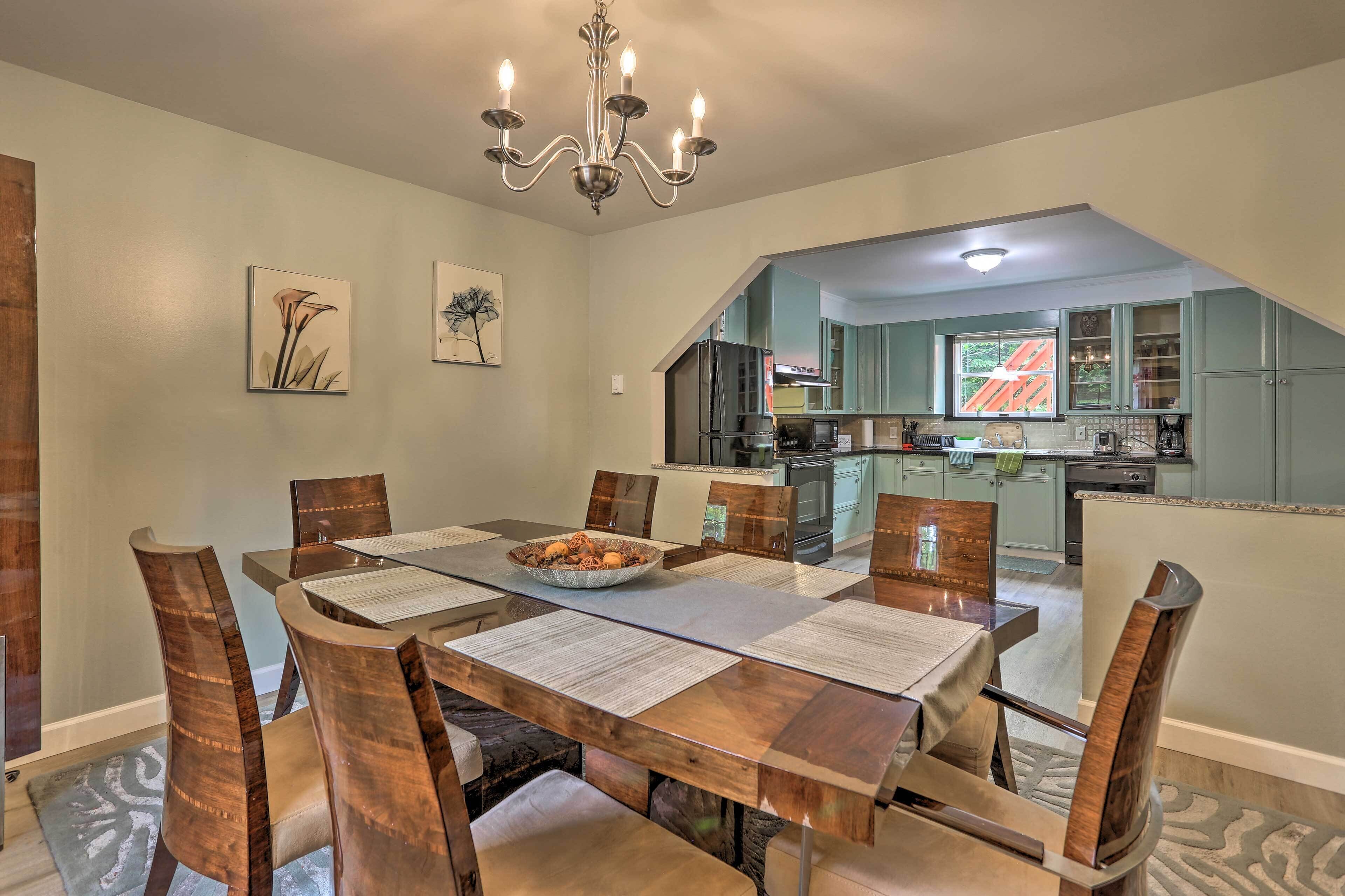 House (6 Bedrooms) | Interior