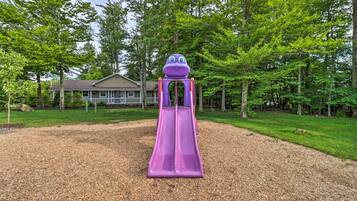 House (6 Bedrooms) | Interior