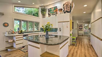 Villa (3 Bedrooms) | Private kitchen | Microwave, oven, stovetop, dishwasher