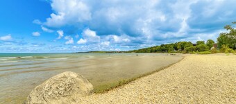 Upscale Earl Young Charlevoix Cottage w/ Deck!