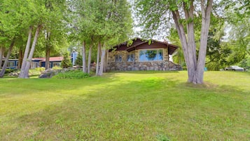 Cottage (2 Bedrooms) | Interior