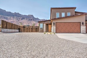 Apartment (3 Bedrooms) | Interior - Modern Moab Townhome w/ Private Hot Tub & Patio! (Moab)