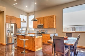 Apartment (3 Bedrooms) | Interior - Modern Moab Townhome w/ Private Hot Tub & Patio! (Moab)